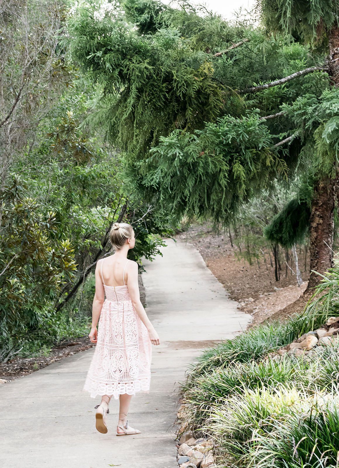 Sitting Pretty: The Broderie Dress - Jayde Archives Photography